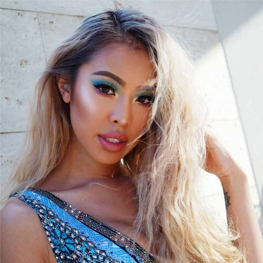 24 Shade Eyeshadow Palette - Ibiza