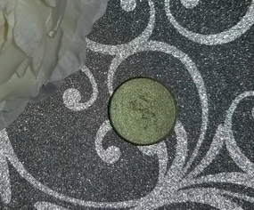 Electrifying Pressed Eyeshadow