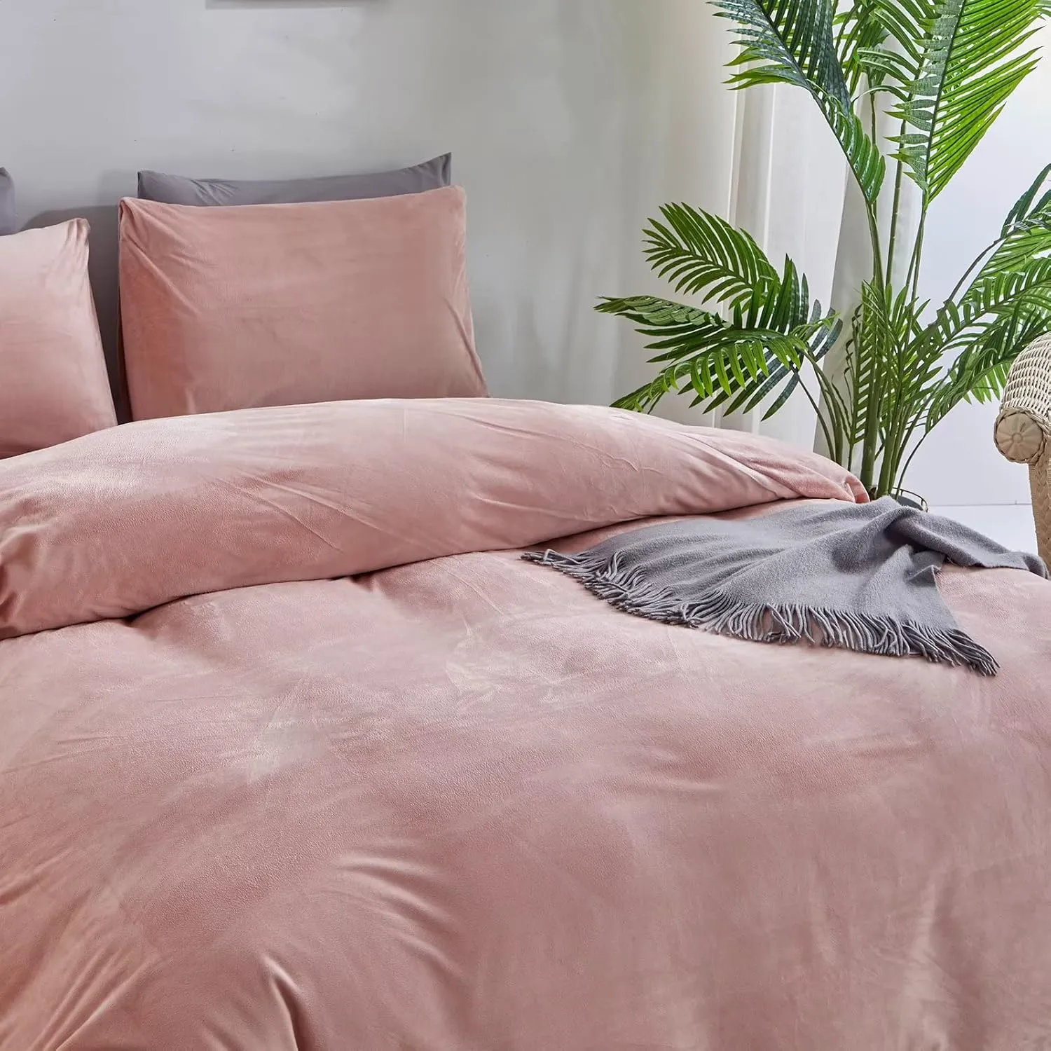 Houseri Velvet Pink Comforter Set Queen Blush Bedding Fluffy Light Flannel Sets Furry Dusty Sherpa Comforters Warm Fuzzy Blanket, 90''*90''
