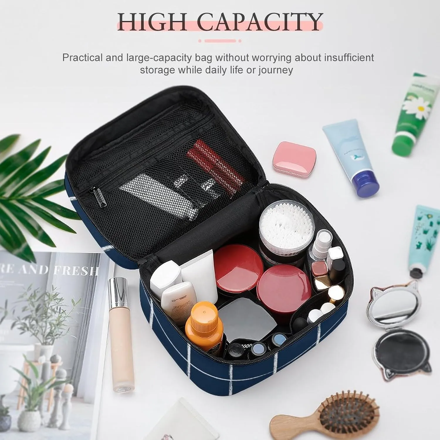 Leather Portable Makeup Bag, Navy Blue Checkered Modern Minimalist Travel Cosmetic Bag Makeup Organizer Case Large Capacity Zipper Toiletry Bag for Women
