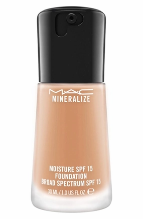 MAC Mineralize Moisture SPF 15 Foundation NC37