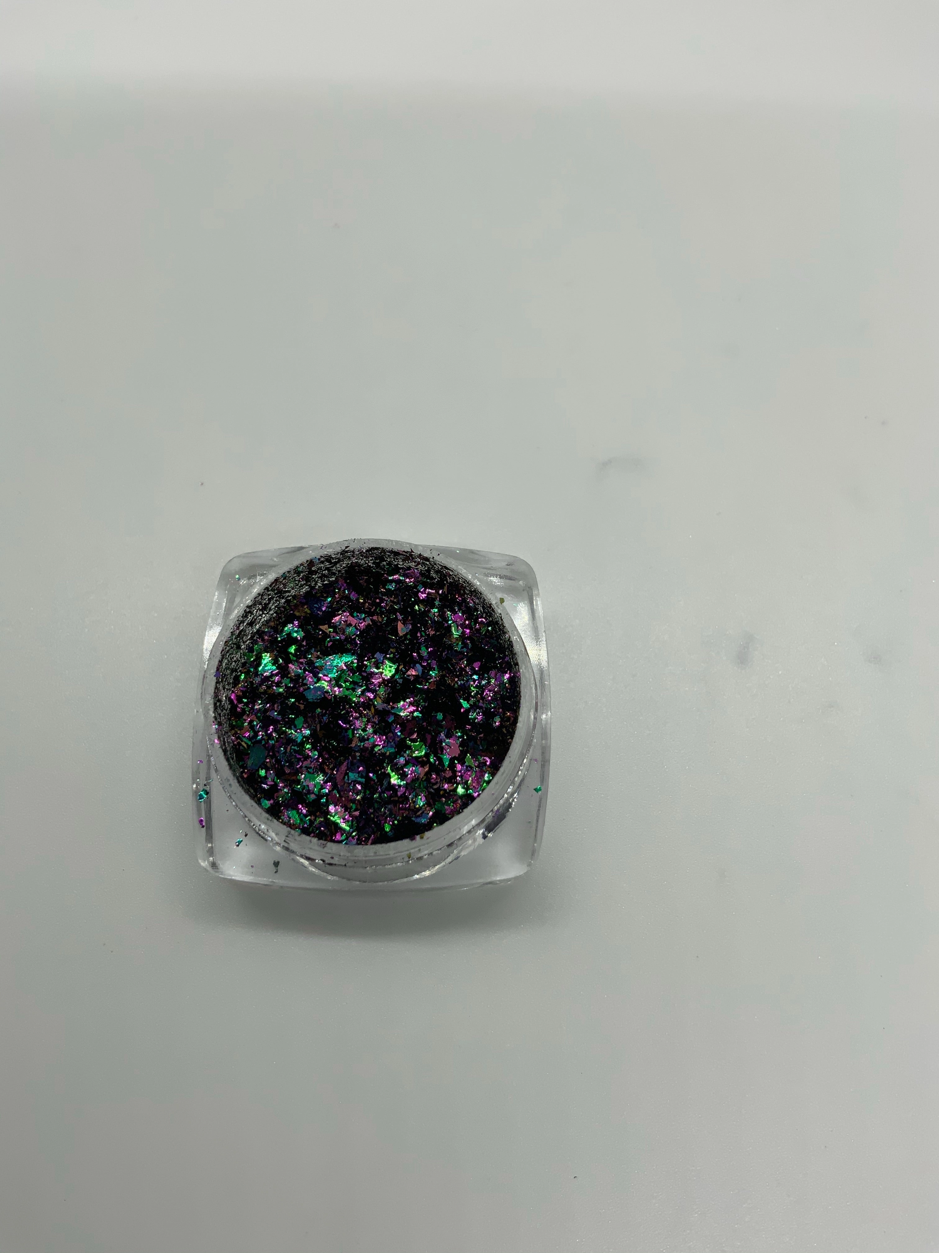 Medusa flakes and pigments