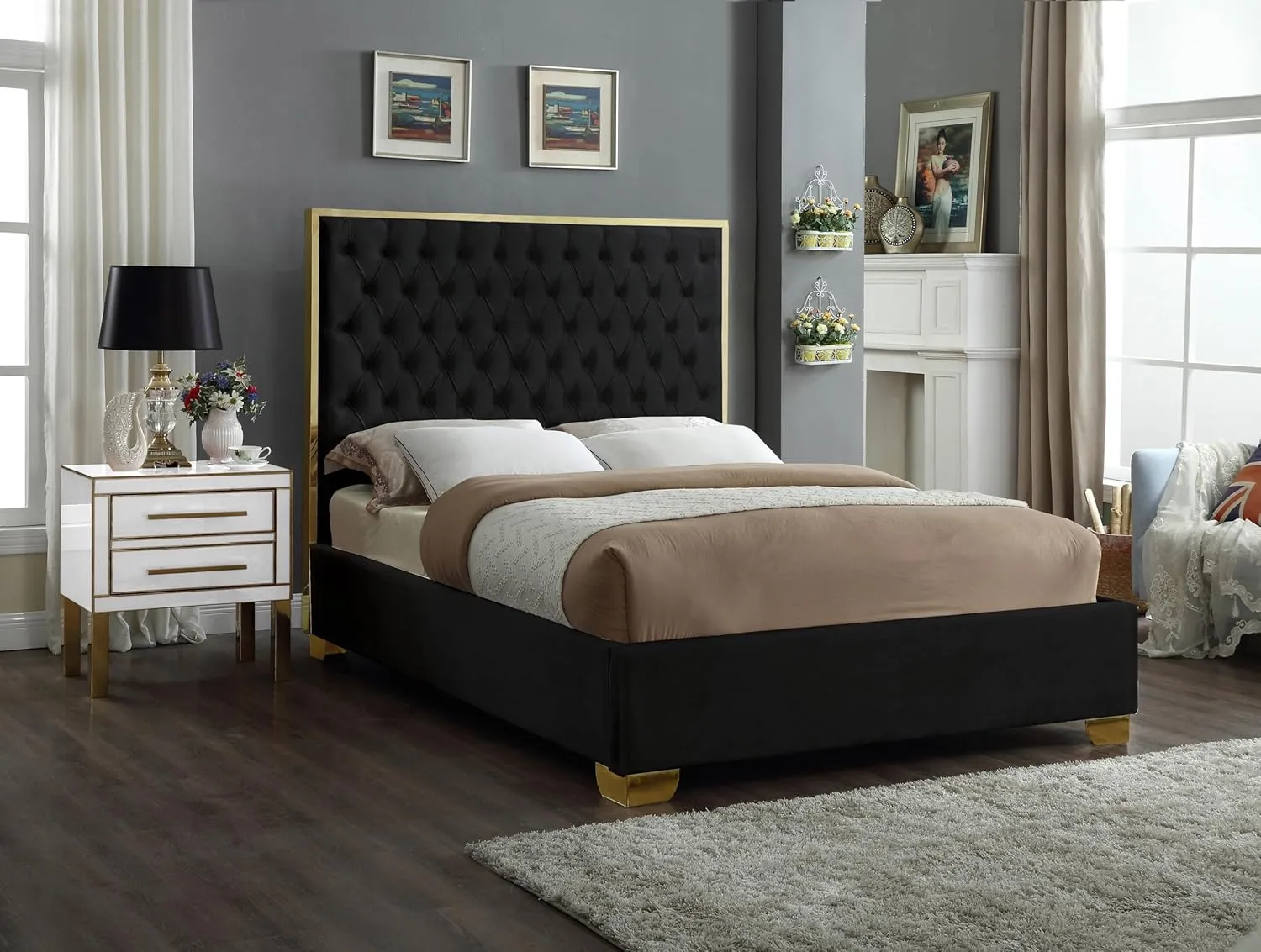 Meridian Furniture Lana Collection Modern | Contemporary Velvet Upholstered Bed with Deep Detailed Tufting and Gold Legs, King, Black