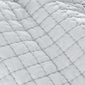 Nate Home by Nate Berkus Solid All-Season Cotton Textured Quilt Set | Breathable and Comfortable Bedding from mDesign - Full/Queen Size - 1 Quilt/2 Pillow Shams, Quartz (Light Gray)