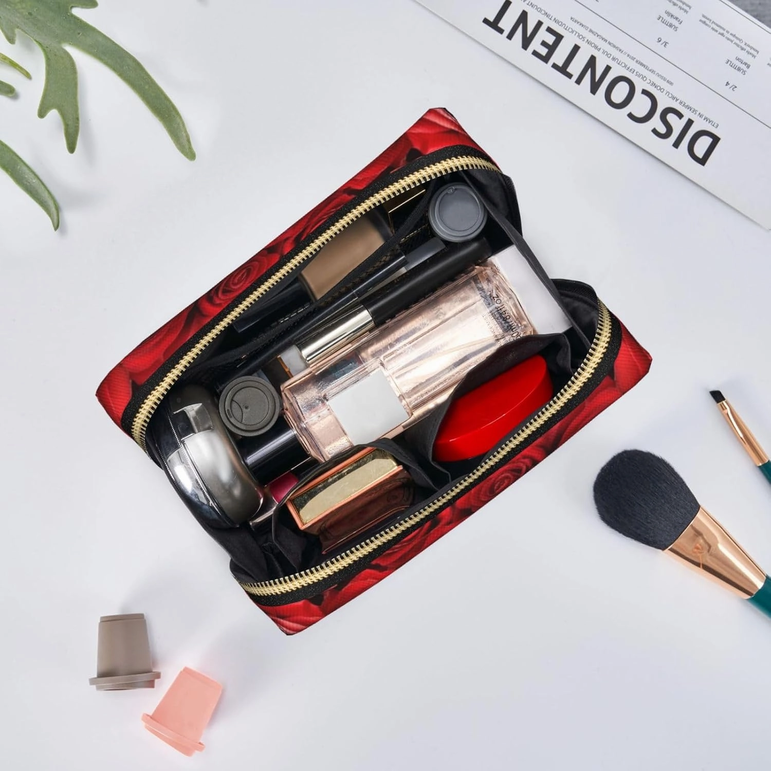 Red Rose Toiletry Pouch, Travel-Friendly Makeup Organizer For Makeup Brushes, Lipsticks