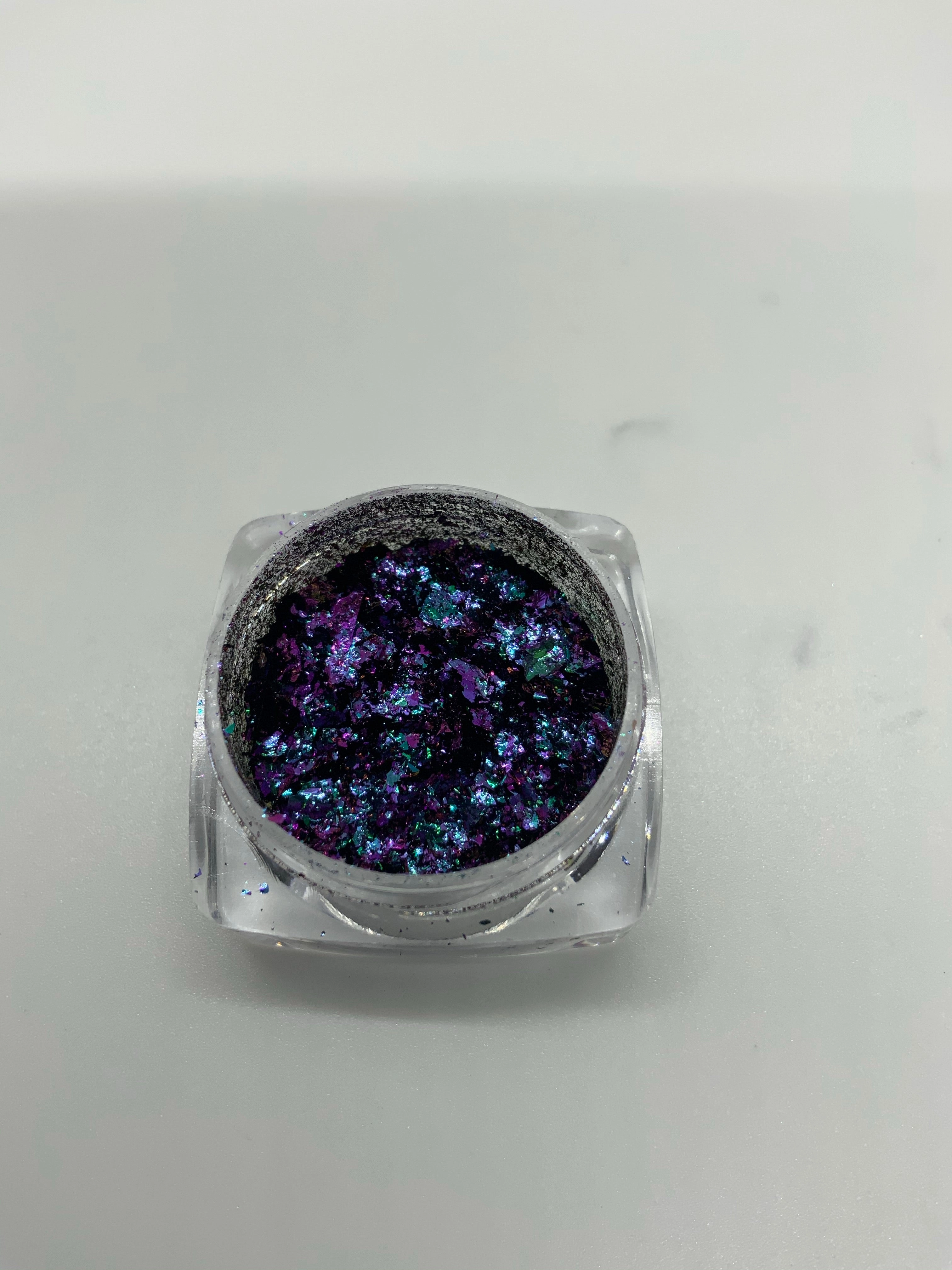 Riddler flakes and pigments