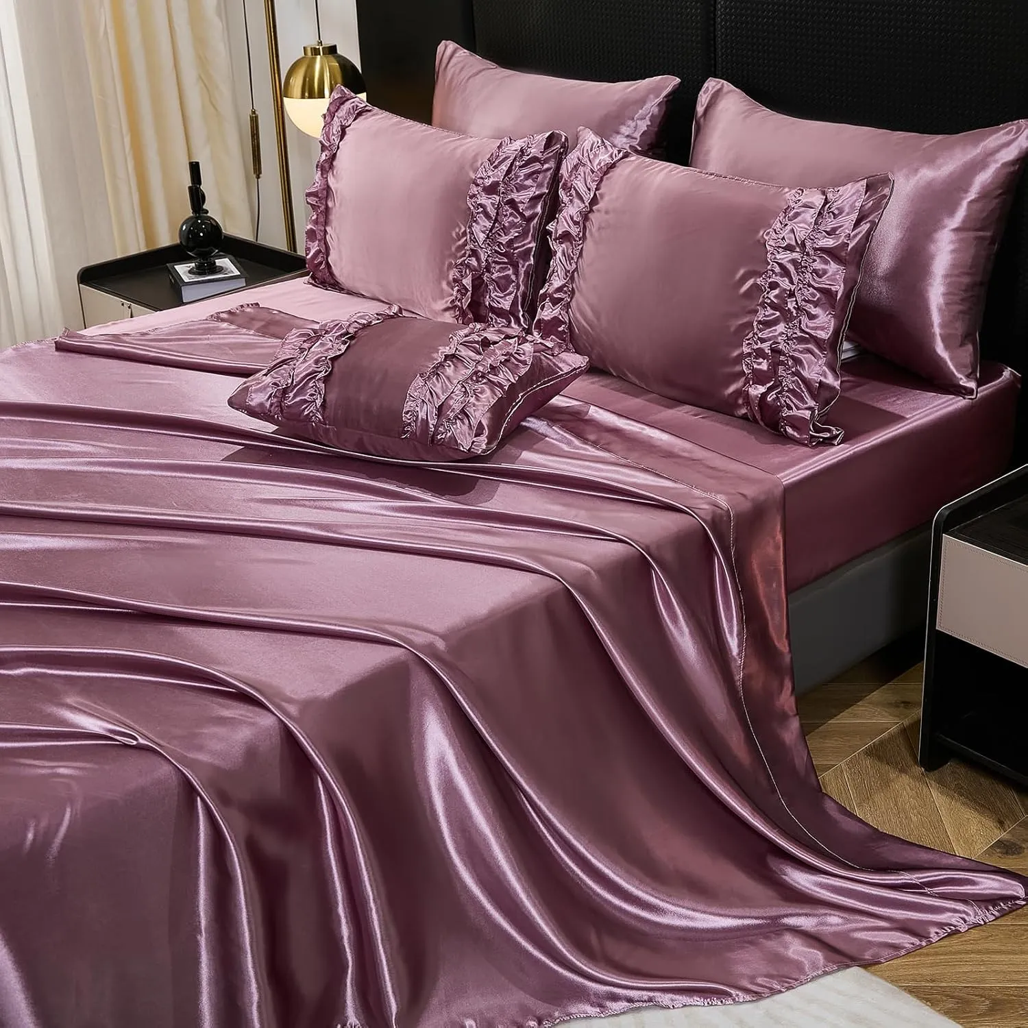 Silk Like Satin Comforter Set with Satin Sheet Set King 8 Pieces Blush Pink Bedding Set Luxury Silky Ruffle Pattern Home Deocr Sexy Hotel Silky Bed Set with 1 Cushion Cover