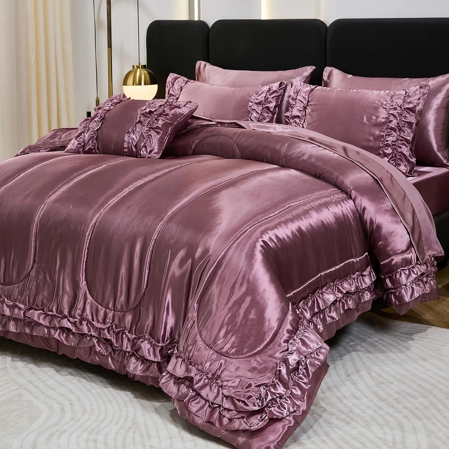 Silk Like Satin Comforter Set with Satin Sheet Set King 8 Pieces Blush Pink Bedding Set Luxury Silky Ruffle Pattern Home Deocr Sexy Hotel Silky Bed Set with 1 Cushion Cover