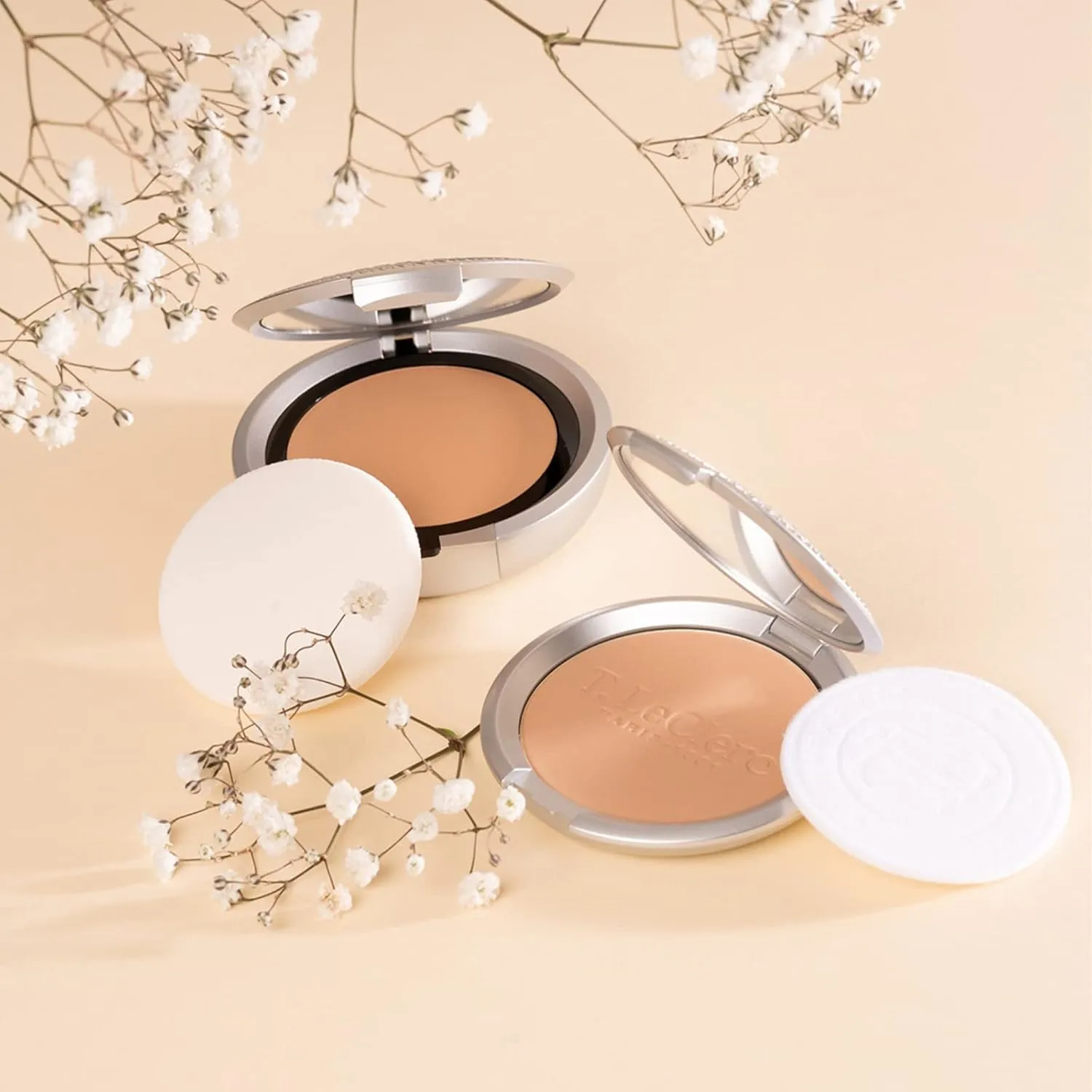 T. LeClerc Powder Blush - Professional High Impact All-Day Wear Flush of Color, Natural & Smooth Makeup Buildable Mineral - No Caking, Blends Easily & Contours Cheeks Made In France (Rose Perlé)