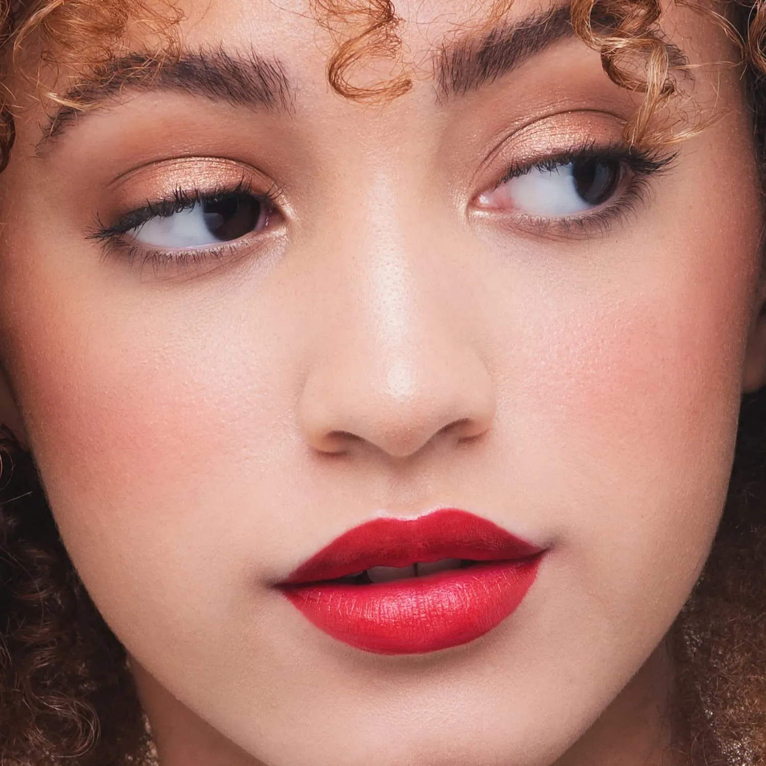 True   Luscious Super Moisture Lipstick – Clean, Vegan and Cruelty Free – Lasting Hydration for Dry Lips with a Satin Finish – Uptown Red