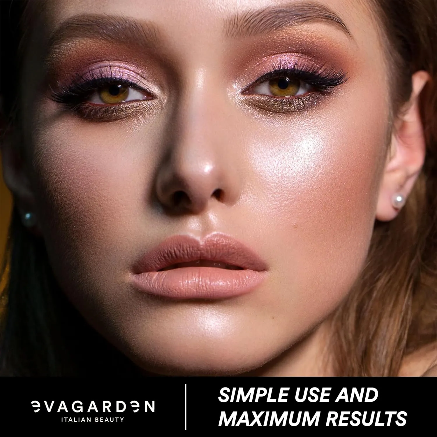 Velvet Matte Eye Shadow - Creamy and Velvety Powder with Intense Color - High Pure Pigments Creates Soft Focus Effect - Light, Adherent Film Blends Easily - 122 Dusty Coral - 0.08 oz