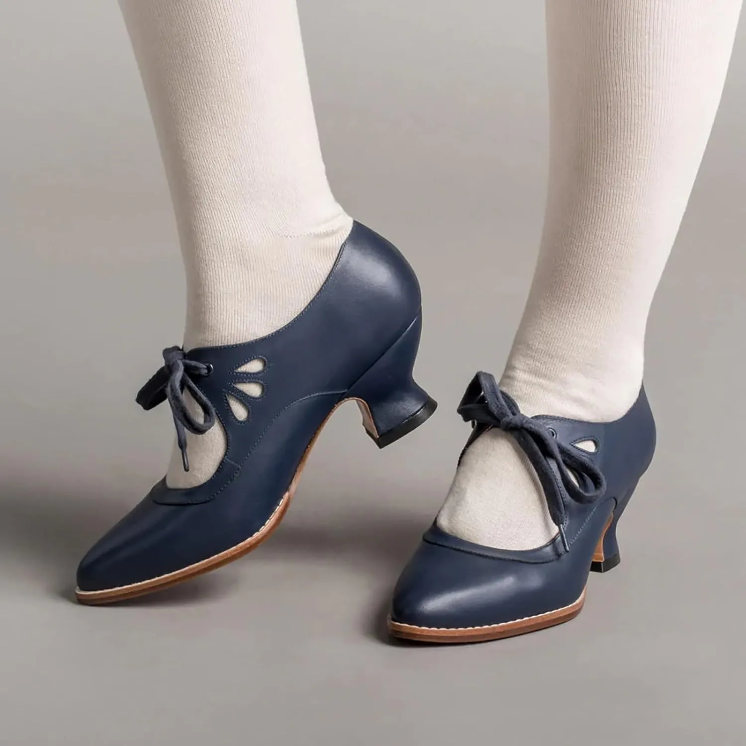 Western Pumps Women 1920S Wedding Shoes Closed Toe Bridal Heels Chunky Heel Bridal Shoes Lace Satin Dress Shoe