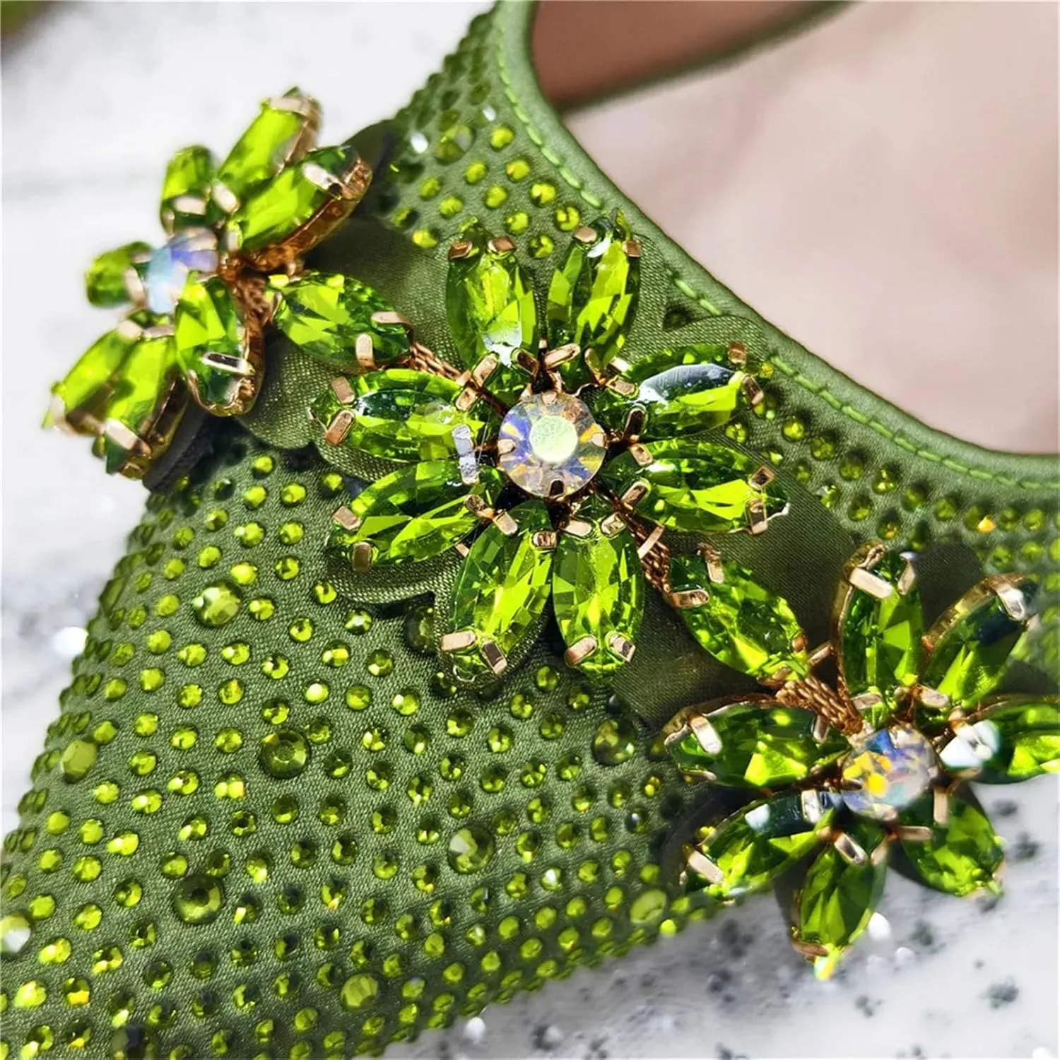 Women's Elegant Pointed-Toe Set - Full Rhinestone Pumps & Gold-Tone Clutch for Luxury Bridal Entrances