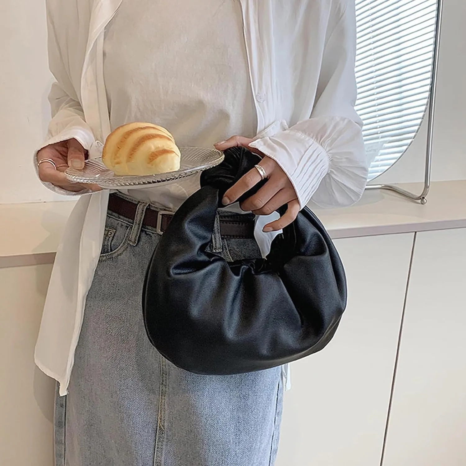 Women's Wrinkled Leather Cloud Shape Knotted Handbag Fashion Y2K Dumpling Underarm Hobo Clutch Purse for Party Shopping (Brown)
