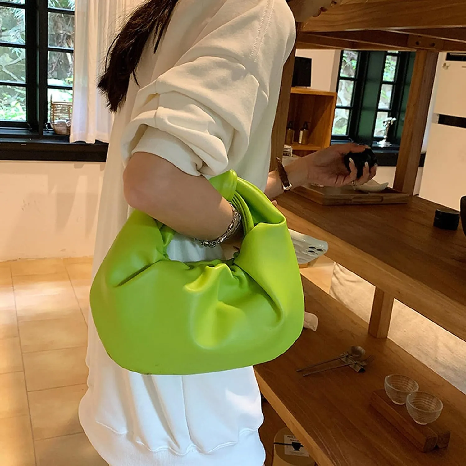 Women's Wrinkled Leather Cloud Shape Knotted Handbag Fashion Y2K Dumpling Underarm Hobo Clutch Purse for Party Shopping (Brown)